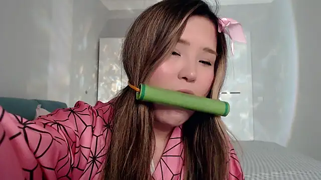 Minamin 20 online show from February 13, 7:14 pm