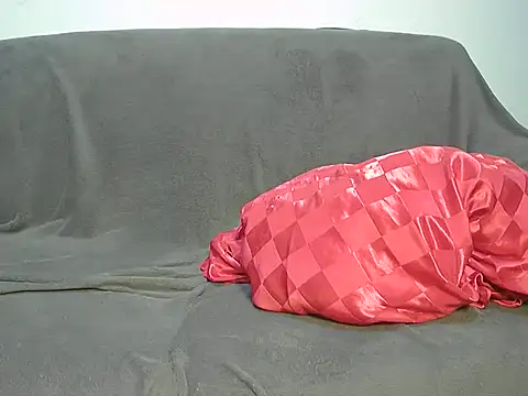 SlavicScarlett online show from February 8, 12:49 am