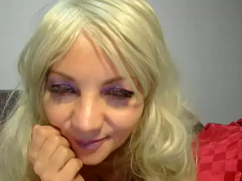 SlavicScarlett online show from February 9, 10:43 pm