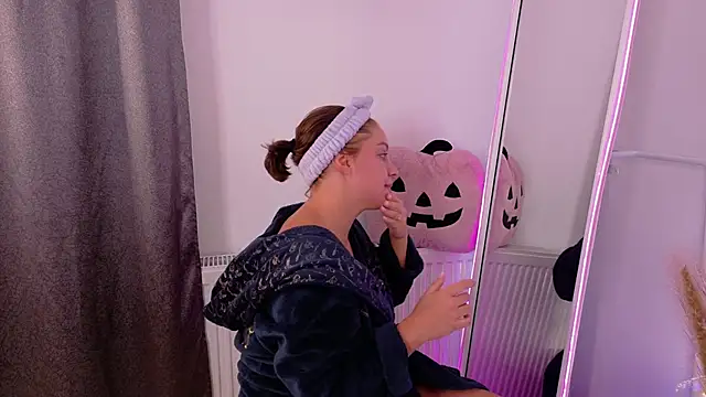 PatriciaSpice online show from April 9, 4:14 am