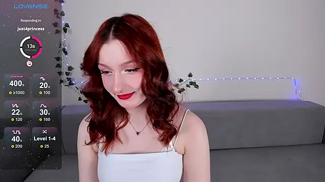 Snapshot of EmmyStar_ chatting on March 12, 9:13 pm EmmyStar  online show from March 12, 9:13 pm