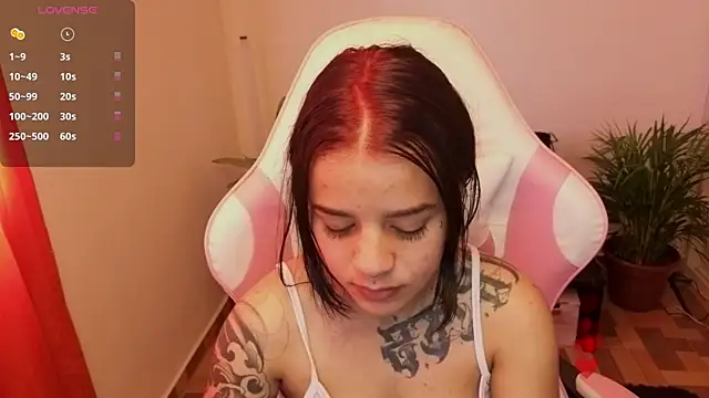 Snapshot of Nicole_Foxx_ chatting on May 10, 7:05 pm Nicole Foxx online show from May 10, 7:05 pm