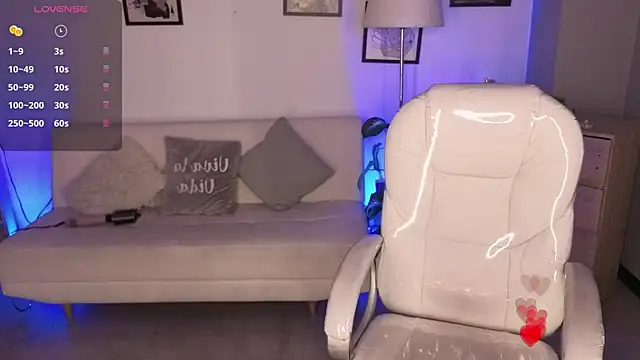 Nicole Foxx  online show from March 30, 8:21 pm