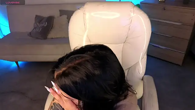 Nicole Foxx  online show from February 20, 8:33 pm