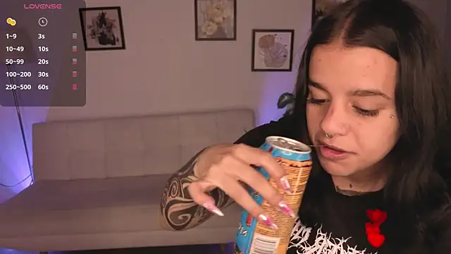 Nicole Foxx  online show from April 8, 5:03 pm