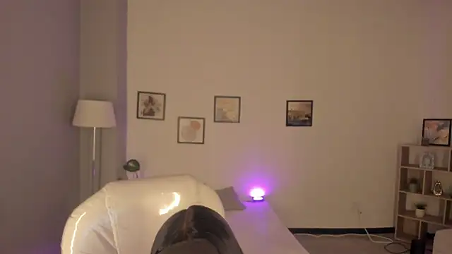 Nicole Foxx  online show from September 10, 8:08 pm