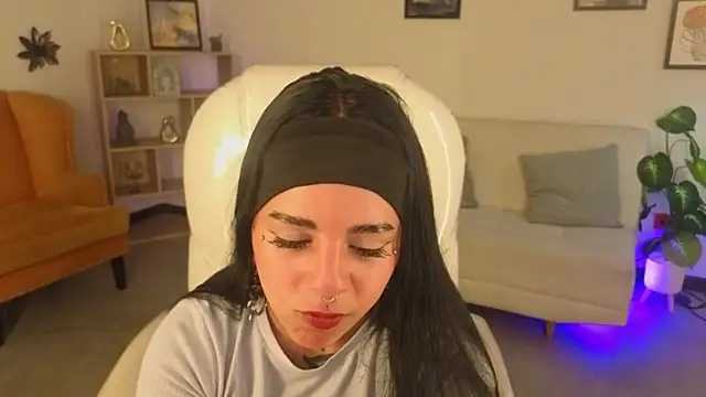 Snapshot of Nicole_Foxx_ chatting on November 12, 7:51 pm Nicole Foxx online show from November 12, 7:51 pm