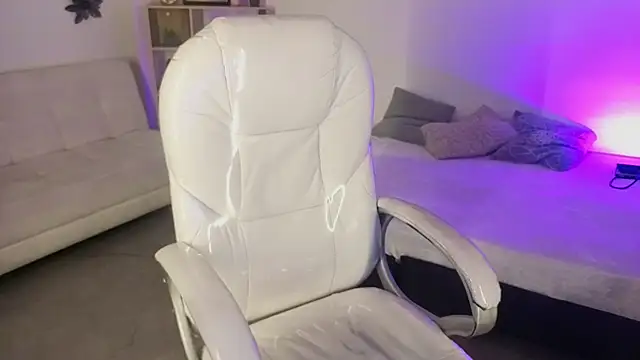 Snapshot of Nicole_Foxx_ chatting on October 25, 8:09 pm Nicole Foxx online show from October 25, 8:09 pm