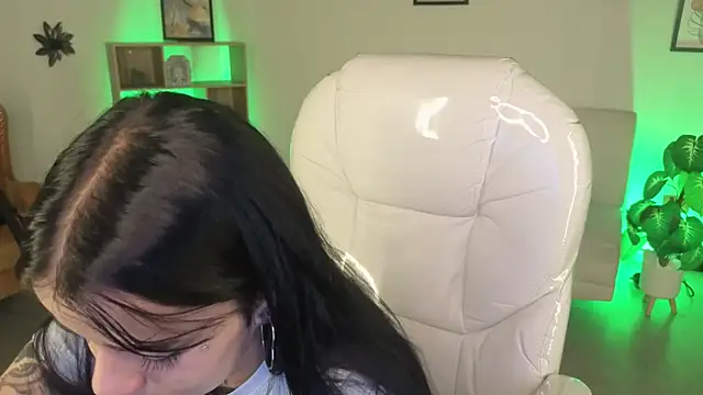 Snapshot of Nicole_Foxx_ chatting on November 23, 8:19 pm Nicole Foxx online show from November 23, 8:19 pm