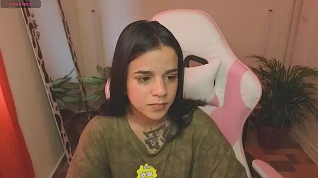 Snapshot of Nicole_Foxx_ chatting on May 17, 9:37 pm Nicole Foxx online show from May 17, 9:37 pm