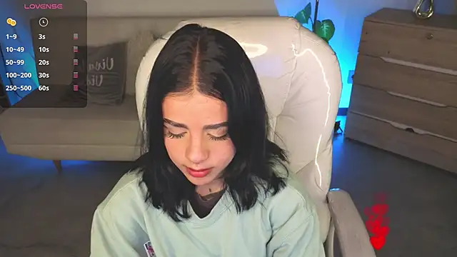 Nicole Foxx  online show from March 9, 8:12 pm