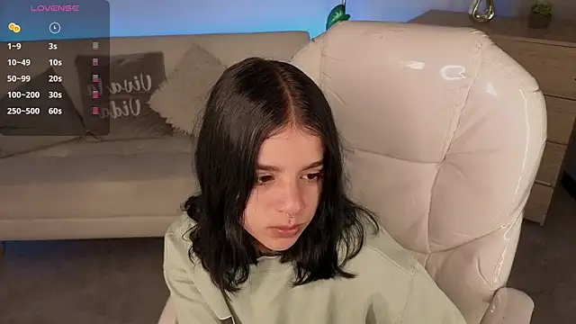 Nicole Foxx  online show from March 14, 7:09 pm