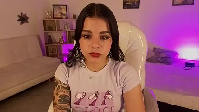 Snapshot of Nicole_Foxx_ chatting on October 24, 7:35 pm Nicole Foxx online show from October 24, 7:35 pm