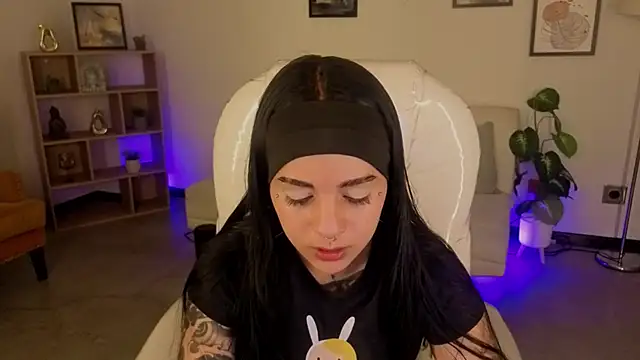 Snapshot of Nicole_Foxx_ chatting on November 13, 8:02 pm Nicole Foxx online show from November 13, 8:02 pm