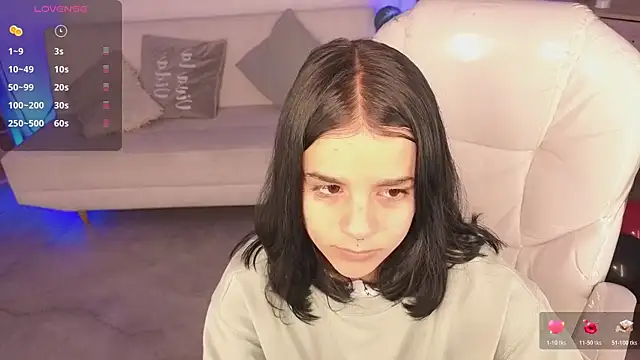 Nicole Foxx  online show from March 29, 7:37 pm