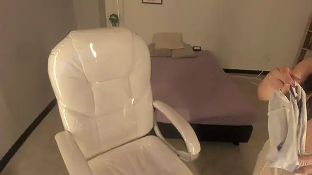 Nicole Foxx  online show from September 15, 7:36 pm