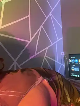 Snapshot of DanteAndKyle chatting on February 4, 11:44 pm DanteAndKyle online show from February 4, 11:44 pm