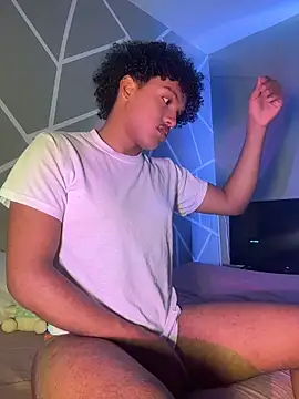 Snapshot of DanteAndKyle chatting on February 2, 10:42 pm DanteAndKyle online show from February 2, 10:42 pm