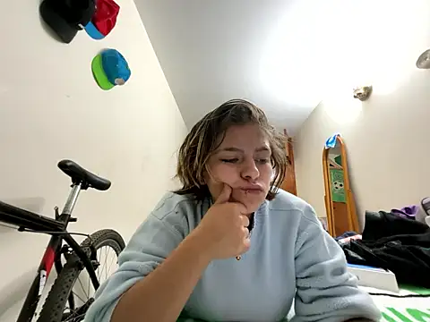 Kitten Cam online show from March 30, 3:52 am