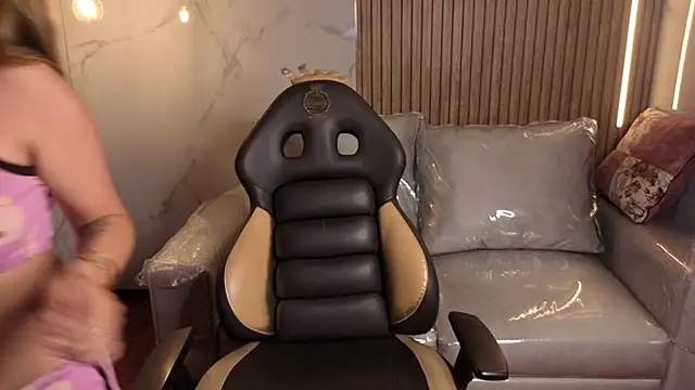 Kitten Cam online show from January 11, 6:04 pm