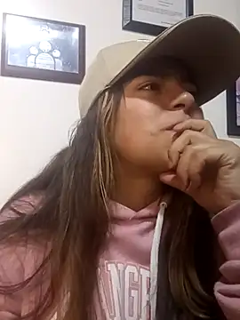 Kitten Cam online show from October 2, 3:32 am