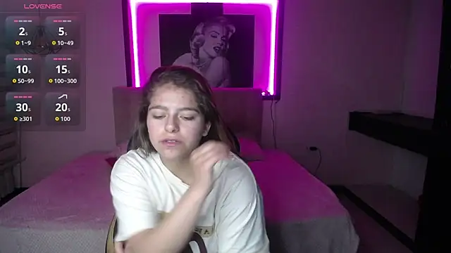 Kitten Cam online show from November 14, 6:00 pm