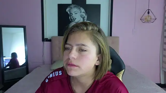 Kitten Cam online show from April 14, 11:43 pm