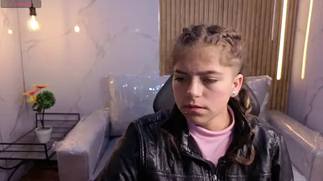 Kitten Cam online show from February 15, 4:35 am