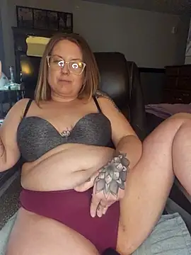 TattedMamaXOXO online show from March 1, 7:48 pm