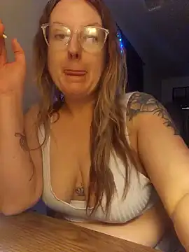 TattedMamaXOXO online show from February 5, 3:31 pm