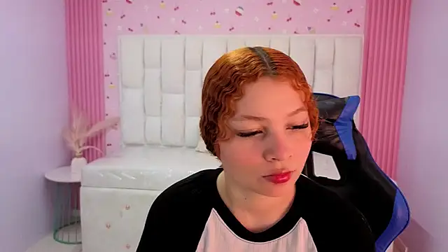 shalon diaz s online show from April 8, 1:01 pm