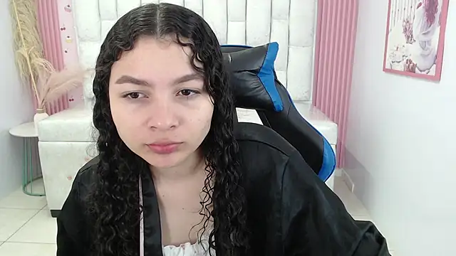 shalon diaz s online show from November 29, 1:11 pm