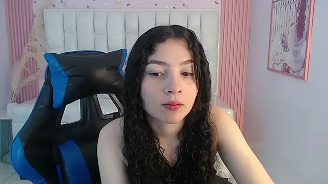 Snapshot of shalon_diaz_s chatting on October 13, 8:10 pm shalon diaz s online show from October 13, 8:10 pm