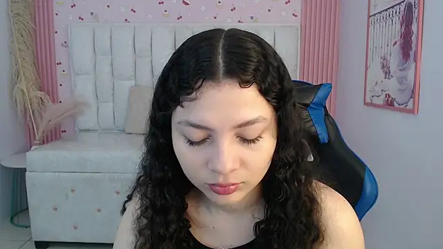 shalon diaz s online show from November 21, 1:43 pm