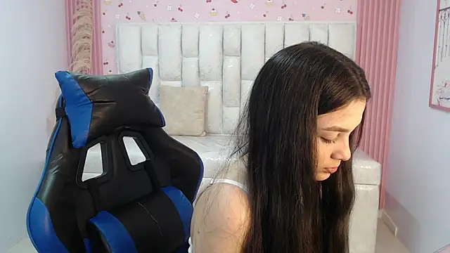 shalon diaz s online show from November 10, 1:16 pm