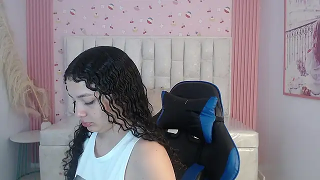 shalon diaz s online show from December 17, 1:16 pm