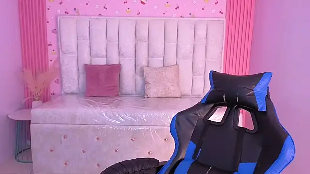 shalon diaz s online show from February 20, 1:13 pm