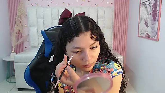 Snapshot of shalon_diaz_s chatting on October 7, 1:23 pm shalon diaz s online show from October 7, 1:23 pm