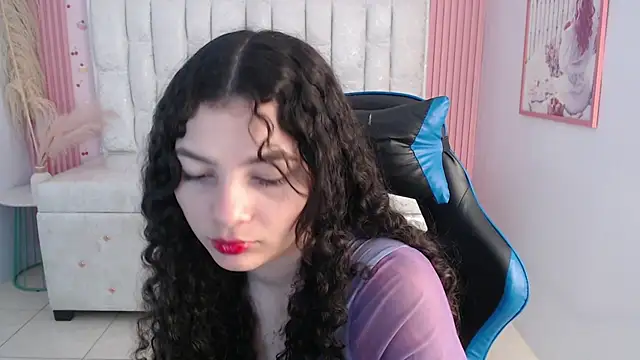 shalon diaz s online show from November 24, 1:11 pm