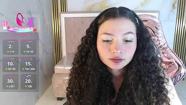 Snapshot of shalon_diaz_s chatting on March 10, 11:38 pm shalon diaz s online show from March 10, 11:38 pm