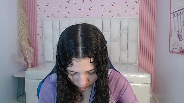 shalon diaz s online show from December 4, 1:10 pm