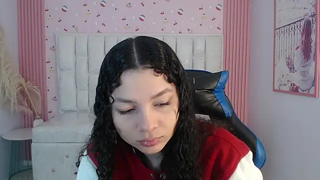 shalon diaz s online show from December 21, 1:13 pm