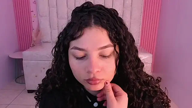 shalon diaz s online show from February 24, 1:23 pm