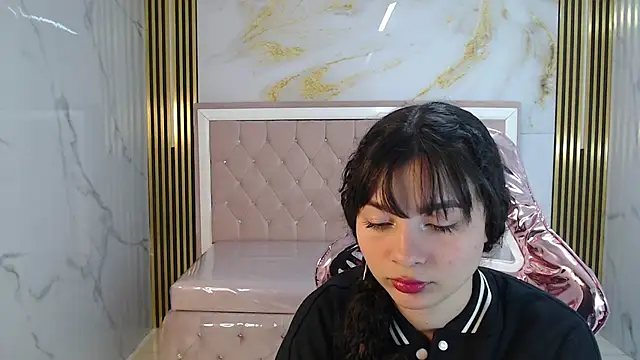 Snapshot of shalon_diaz_s chatting on February 19, 1:06 pm shalon diaz s online show from February 19, 1:06 pm