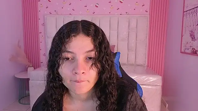 shalon diaz s online show from February 12, 1:11 pm