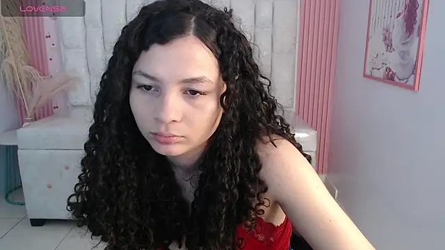 shalon diaz s online show from November 17, 1:04 pm