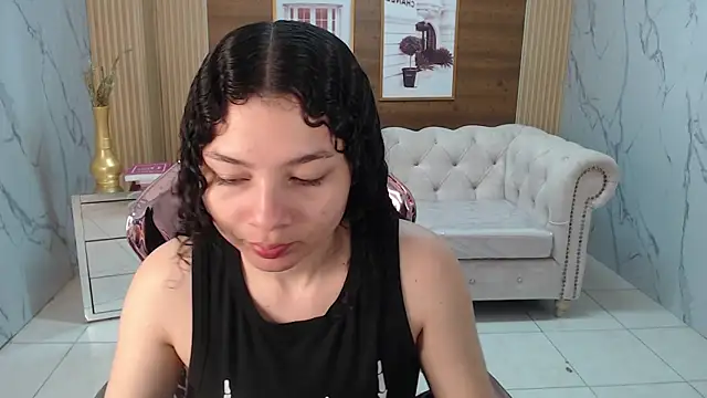 shalon diaz s online show from January 9, 1:29 pm