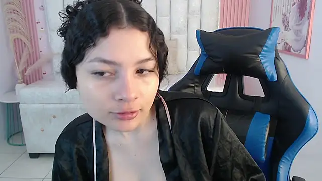 shalon diaz s online show from November 8, 1:03 pm