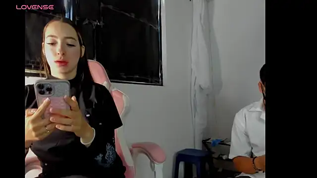 Snapshot of ScarlettKai chatting on June 20, 1:27 pm ScarlettKai online show from June 20, 1:27 pm