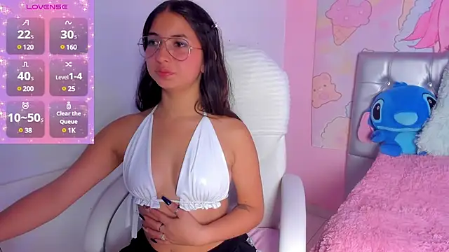 sofia  james online show from February 21, 5:35 am